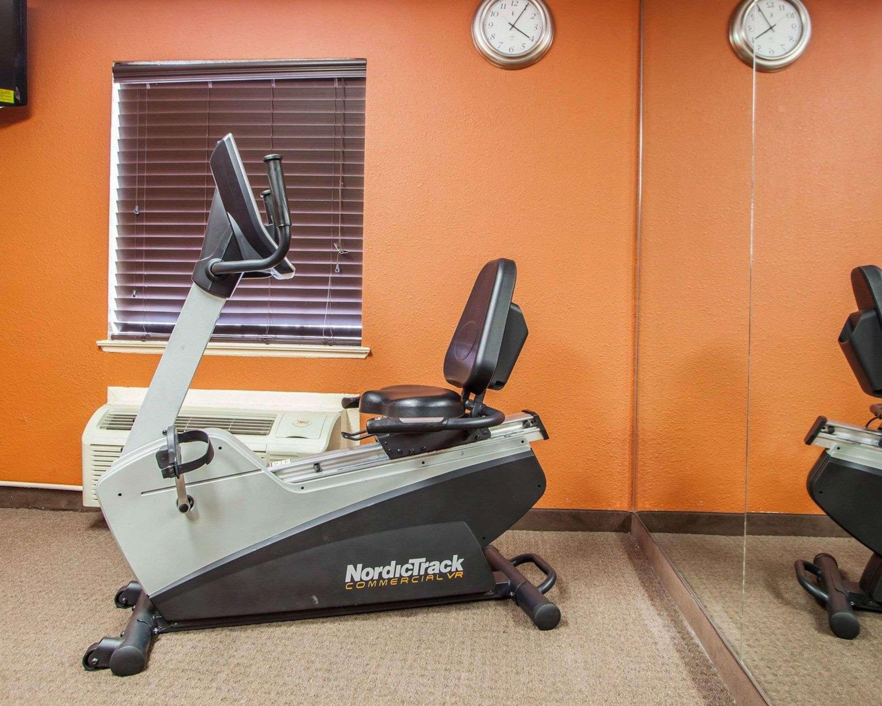 Quality Inn Airport Woodson Terrace Ngoại thất bức ảnh