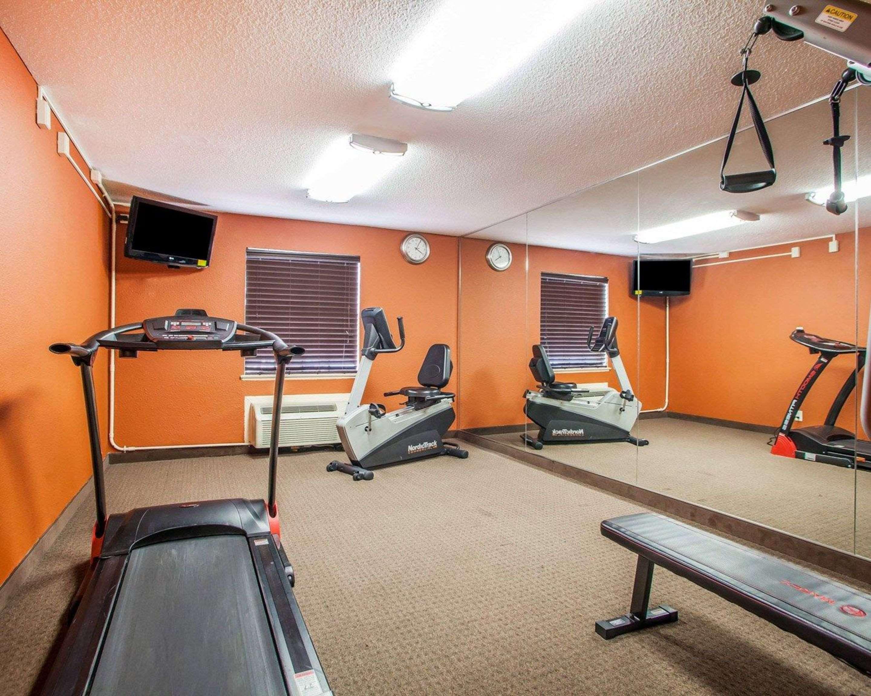 Quality Inn Airport Woodson Terrace Ngoại thất bức ảnh