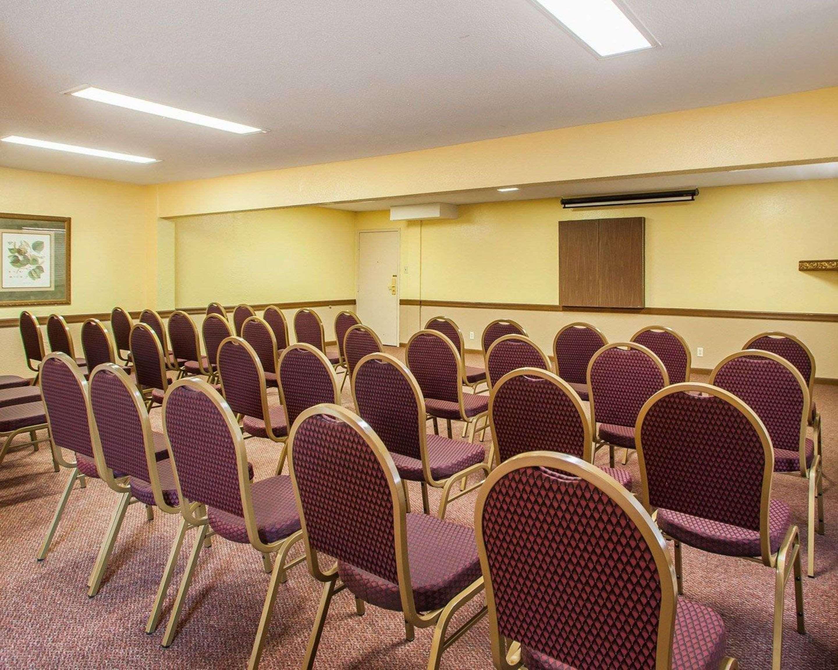 Quality Inn Airport Woodson Terrace Ngoại thất bức ảnh