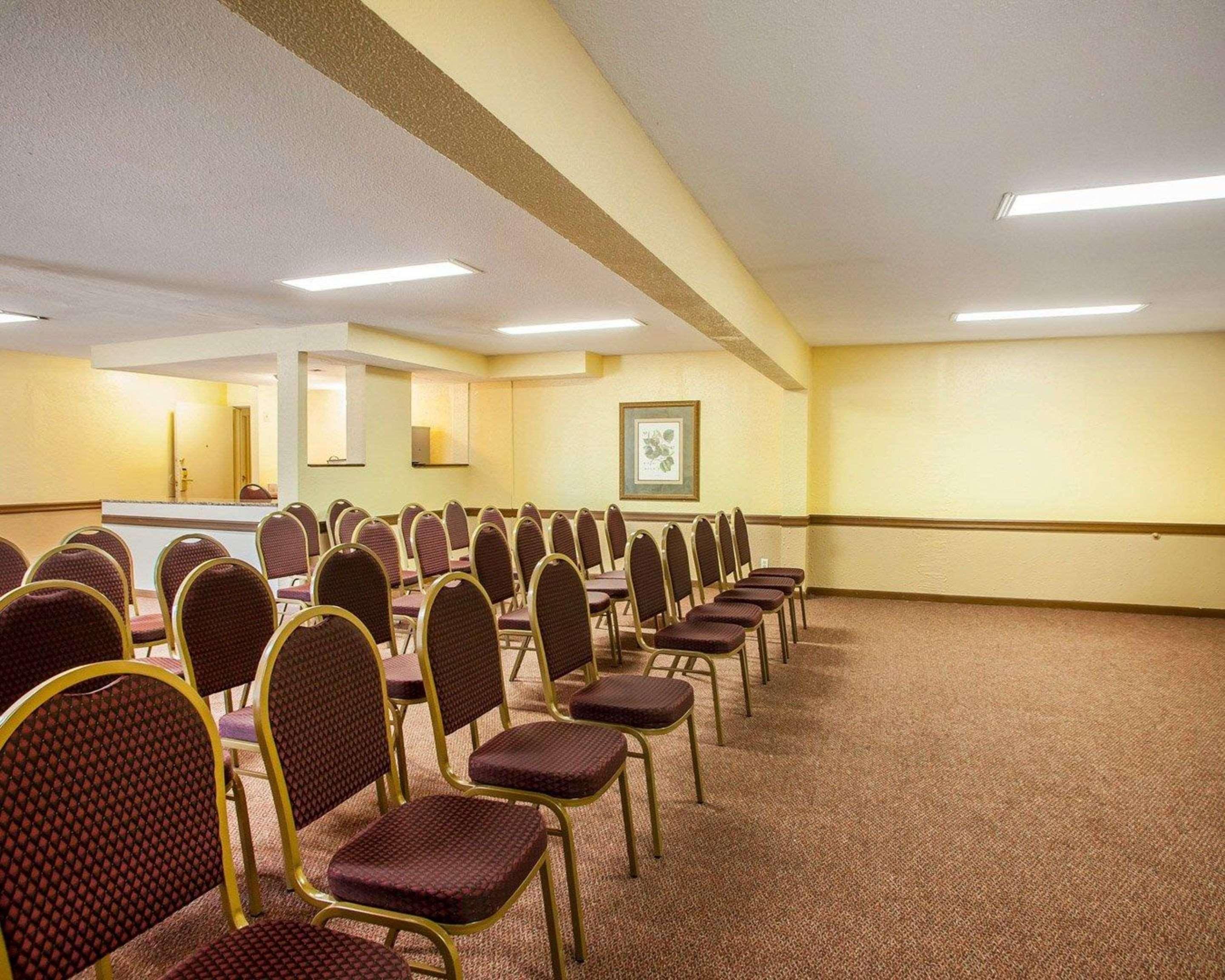 Quality Inn Airport Woodson Terrace Ngoại thất bức ảnh