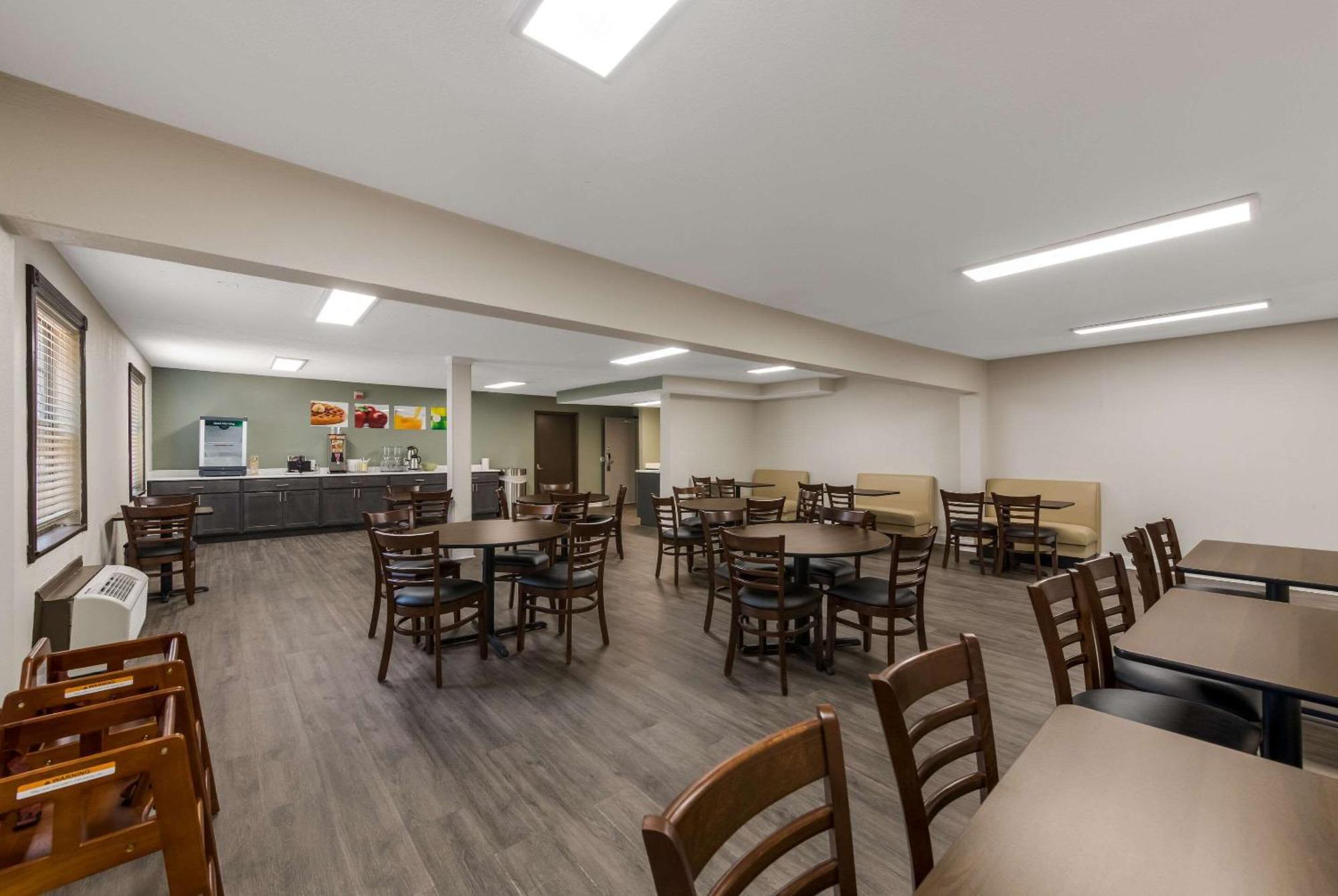 Quality Inn Airport Woodson Terrace Ngoại thất bức ảnh