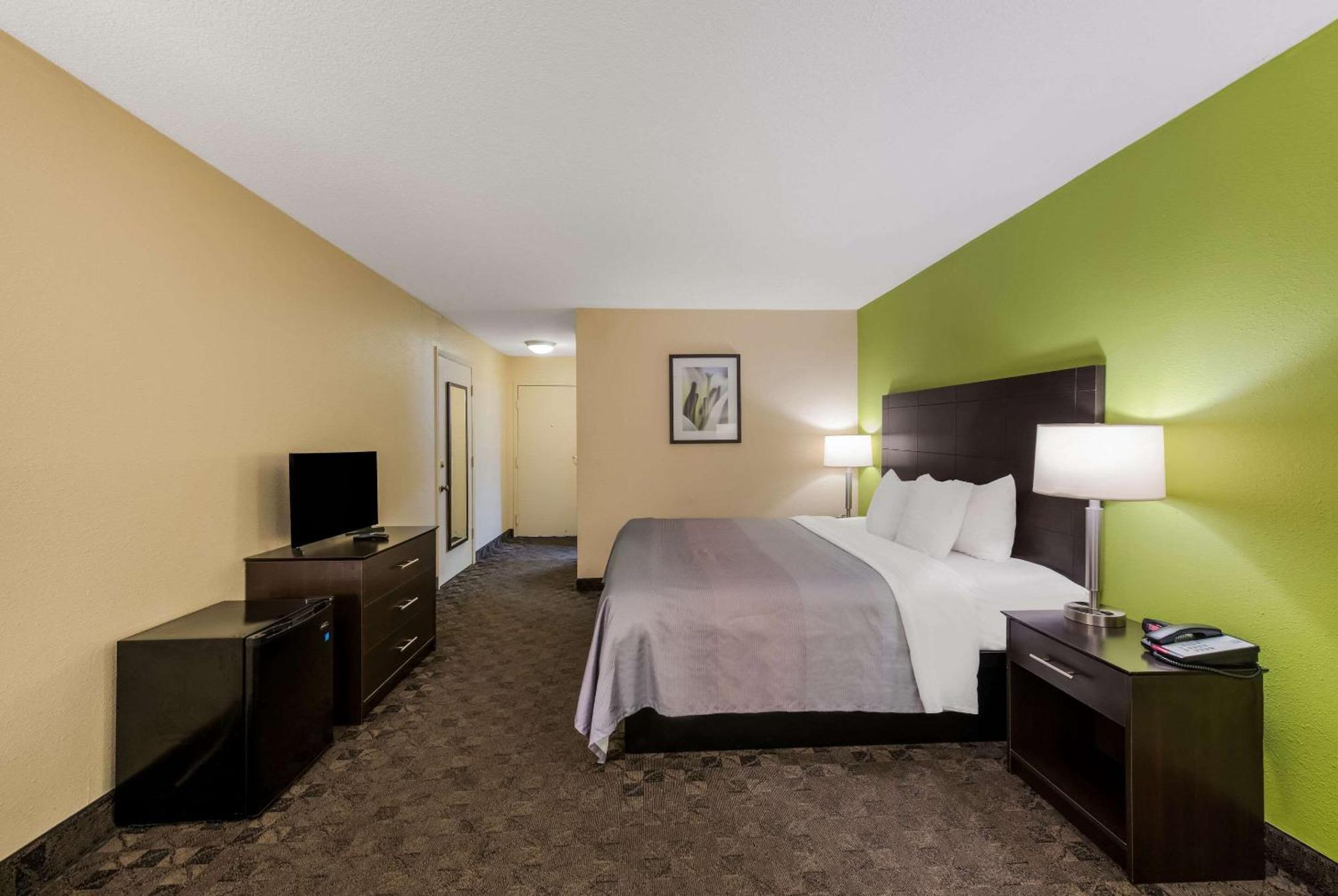 Quality Inn Airport Woodson Terrace Ngoại thất bức ảnh