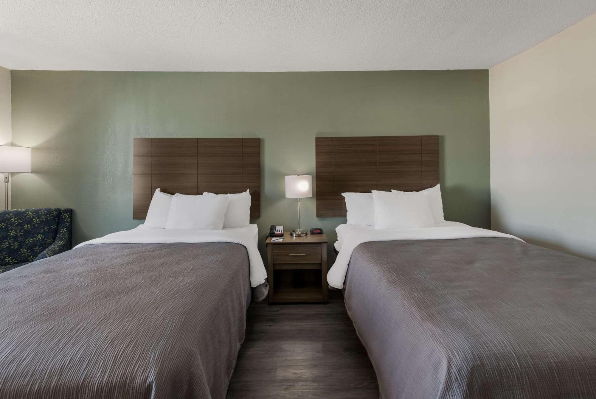 Quality Inn Airport Woodson Terrace Ngoại thất bức ảnh