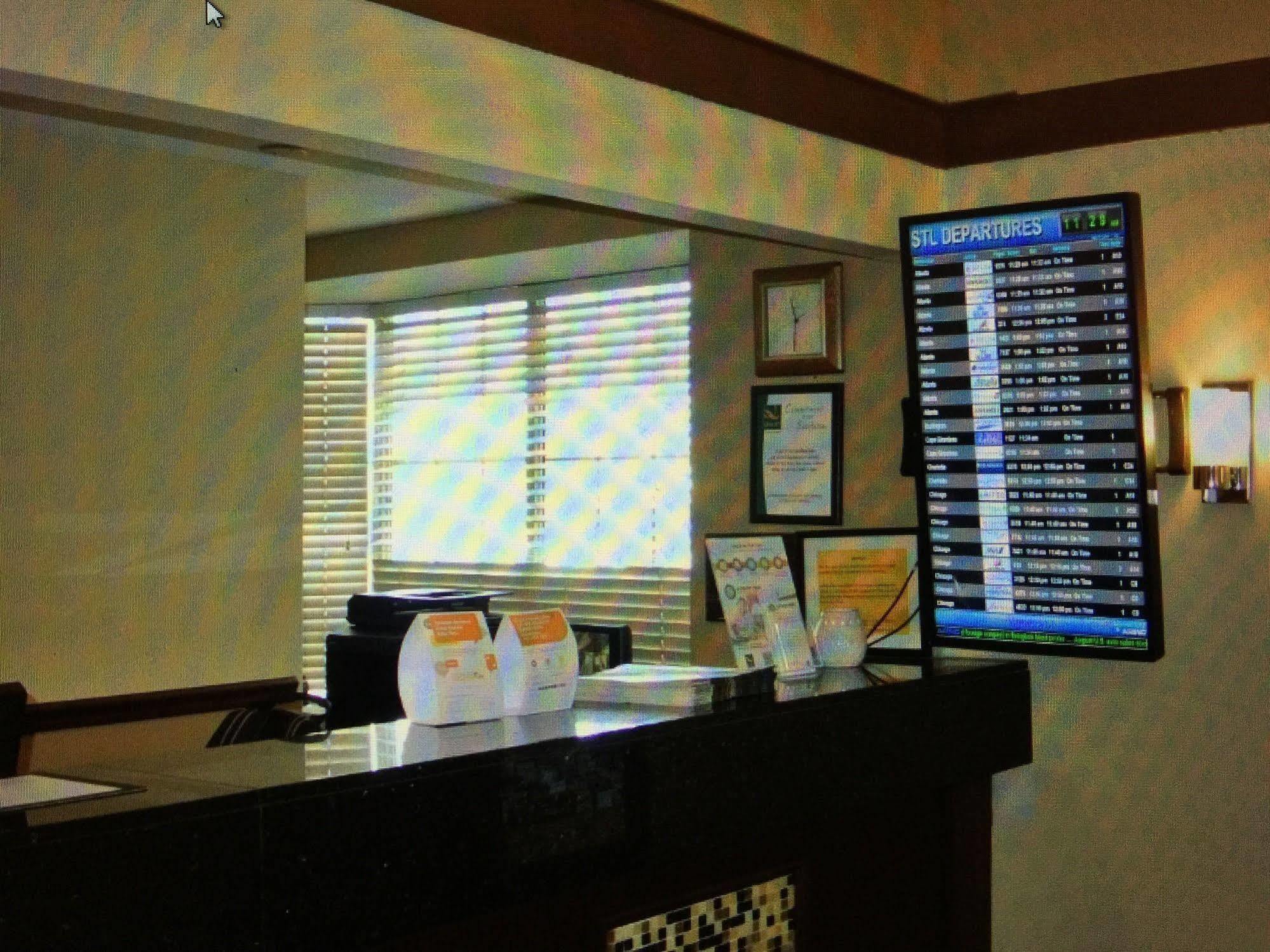 Quality Inn Airport Woodson Terrace Ngoại thất bức ảnh