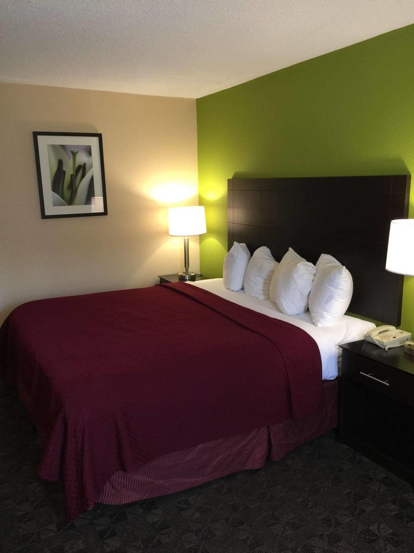 Quality Inn Airport Woodson Terrace Ngoại thất bức ảnh
