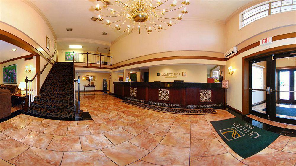 Quality Inn Airport Woodson Terrace Ngoại thất bức ảnh